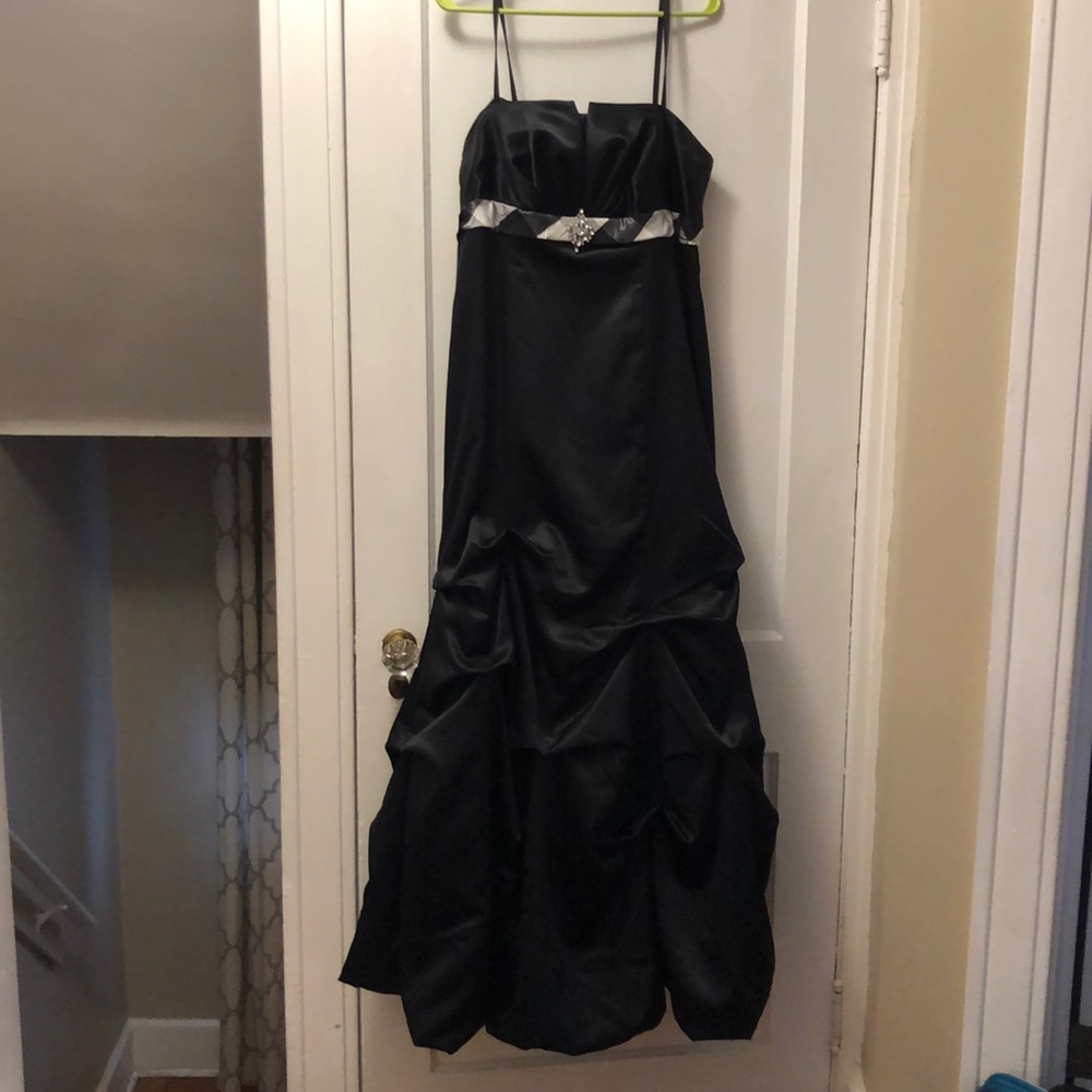 Black ball gown with checkered sash
